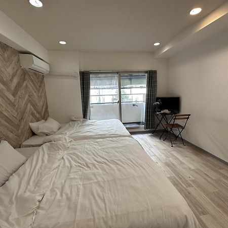 Yuri Guest House Осака Екстериор снимка